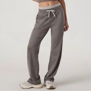 Vuori Halo Warm Up Straight Leg Pant 30” in Chia Heather